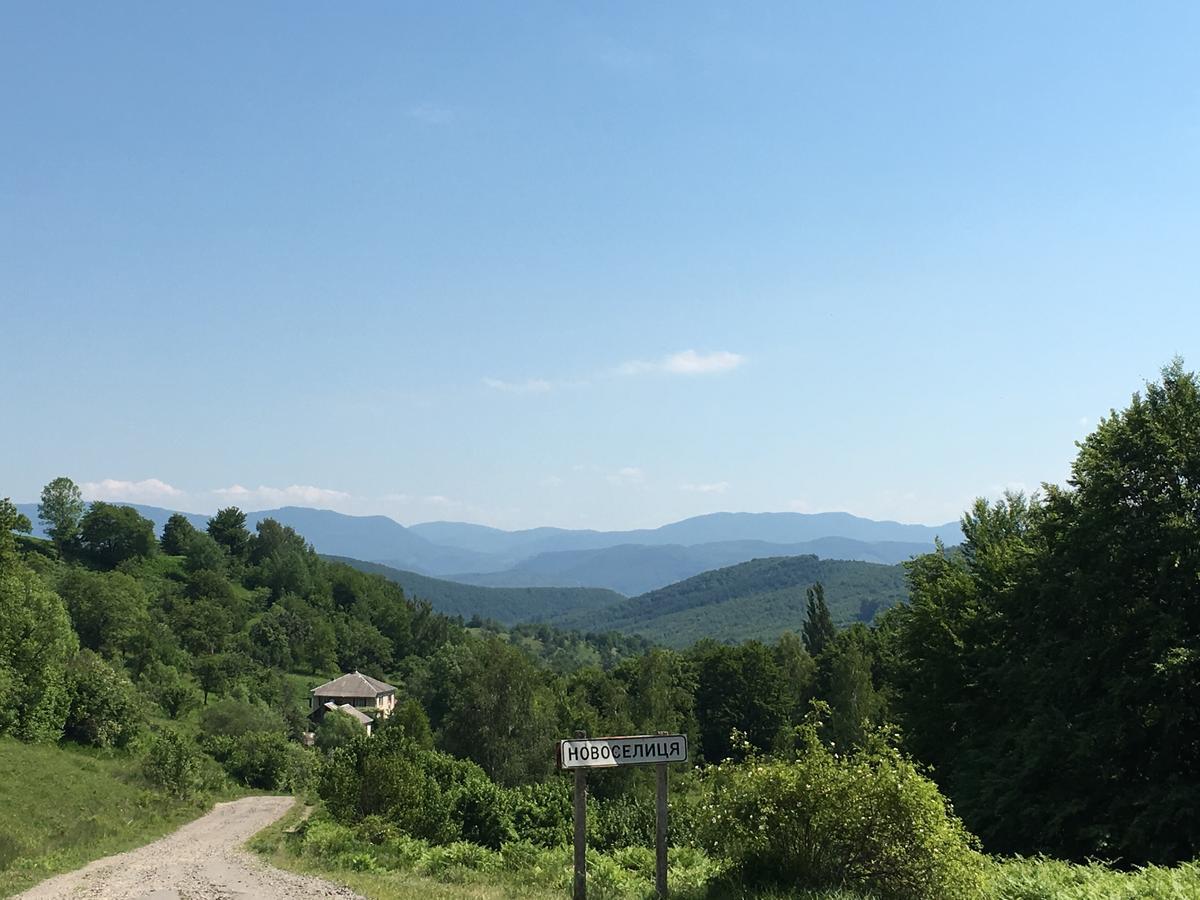 Ecolodge Novoselitsa  외부 사진